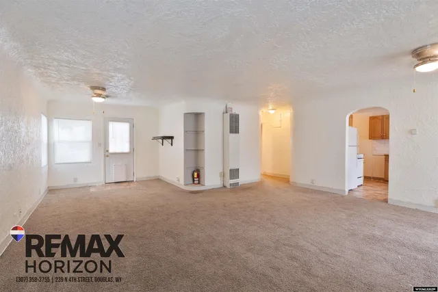 $219,900 | 327 South 6th Street, Douglas, WY 82633