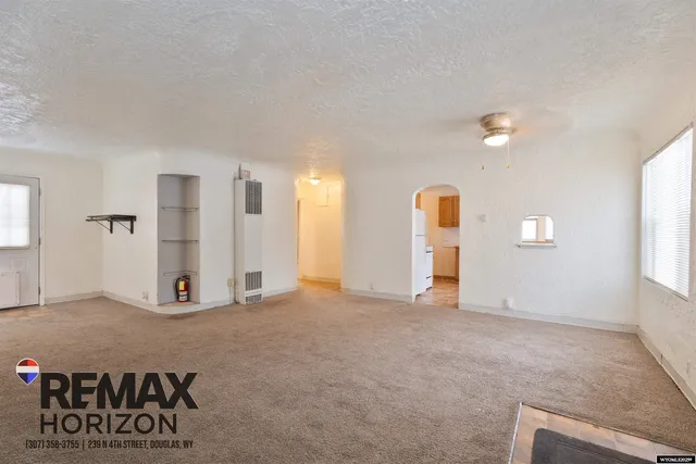 $219,900 | 327 South 6th Street, Douglas, WY 82633