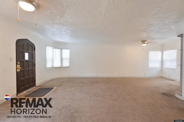 $219,900 | 327 South 6th Street, Douglas, WY 82633