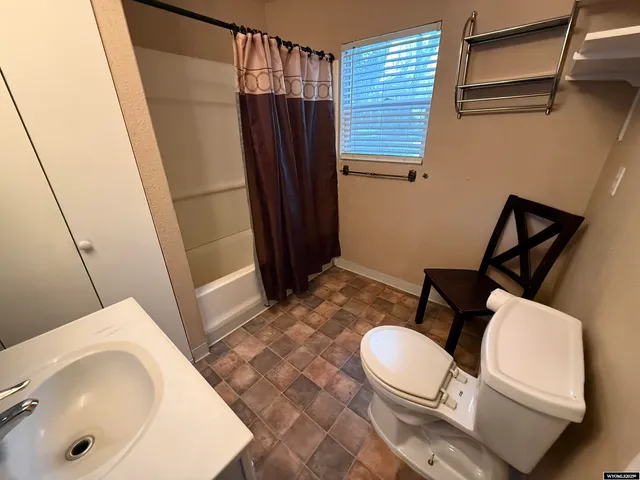 $219,900 | 327 South 6th Street, Douglas, WY 82633