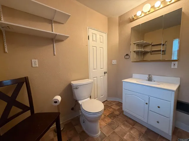 $219,900 | 327 South 6th Street, Douglas, WY 82633