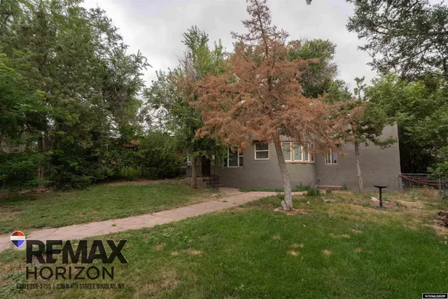 $219,900 | 327 South 6th Street, Douglas, WY 82633