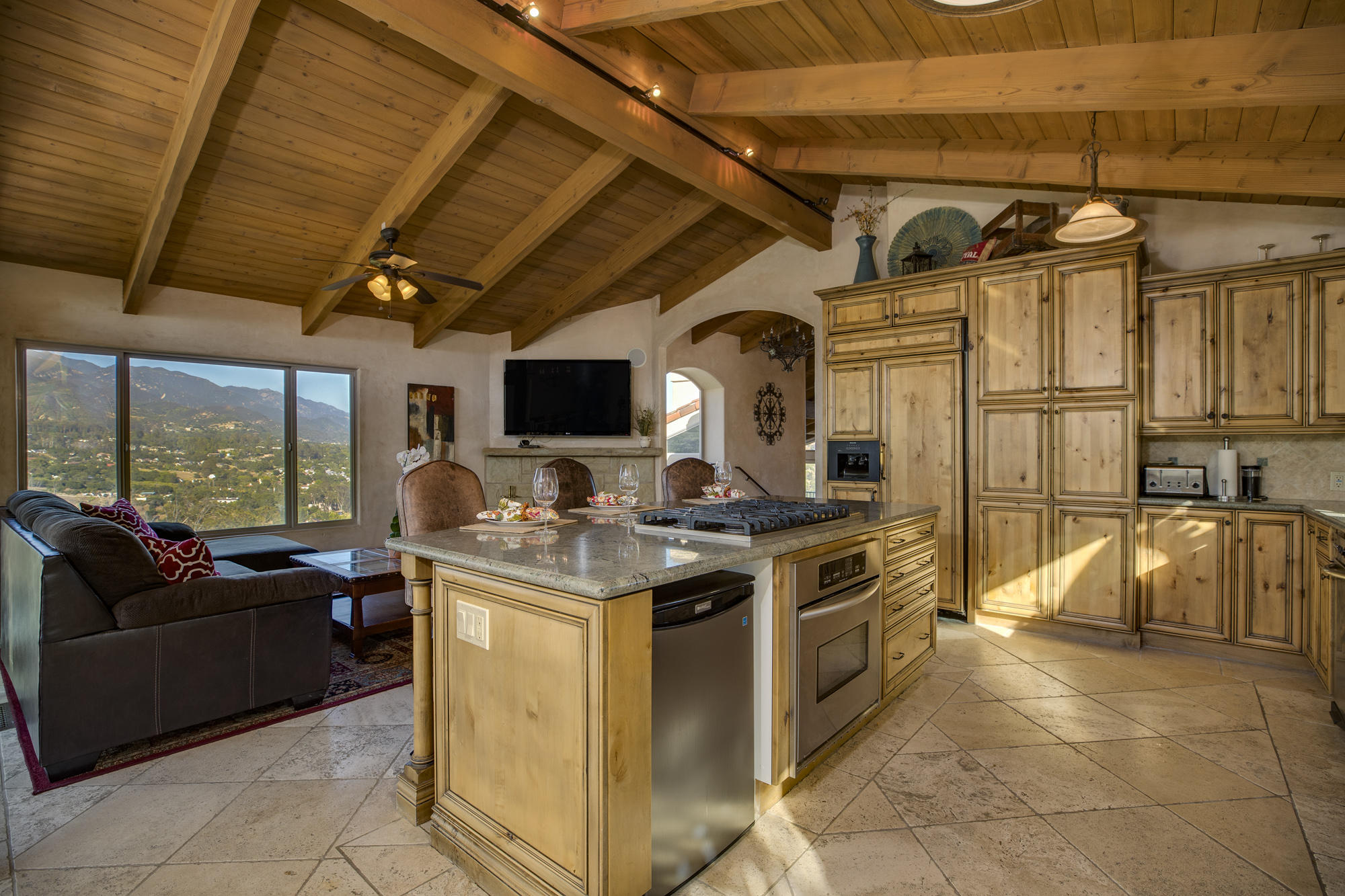 154 Conejo Road Santa Barbara, CA 93103 - Photo 16 of 25 154 Conejo20170612_0016