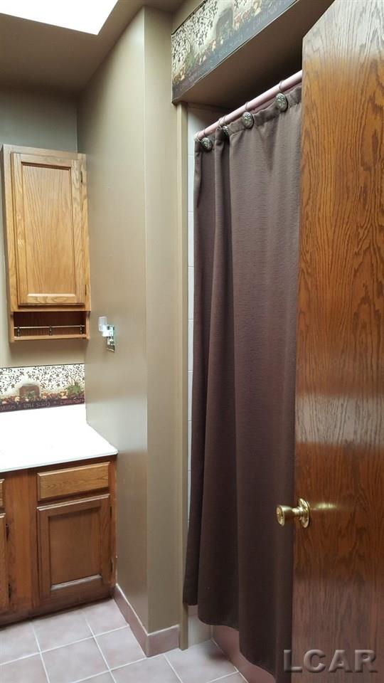 21250 Willow Road Manchester, MI 48158 - Photo 13 of 23 31274756-12.JPG