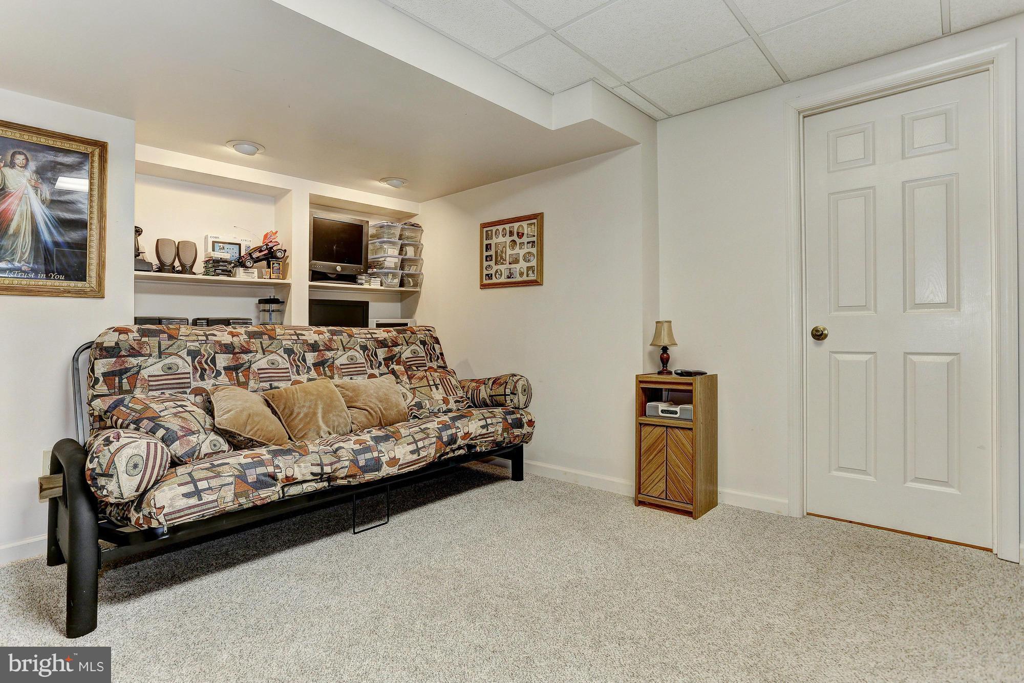 506 Ridge Road Finksburg, MD 21048 - Photo 20 of 30 a bedroom with furniture and a couch