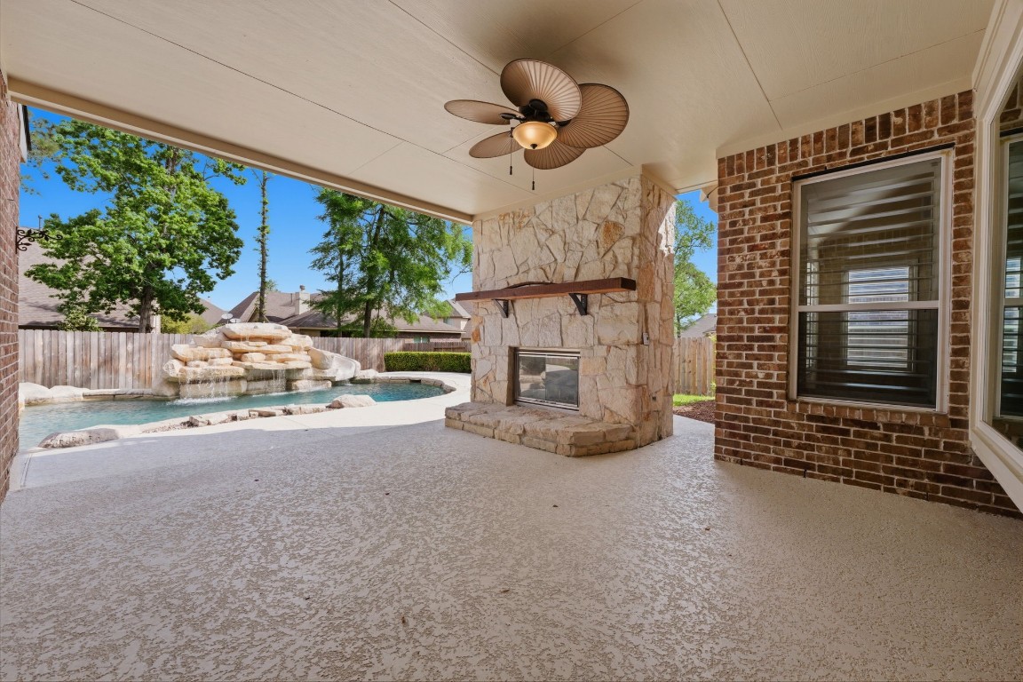 315 Arbor Ridge Lane Conroe, TX 77384 - Photo 37 of 47