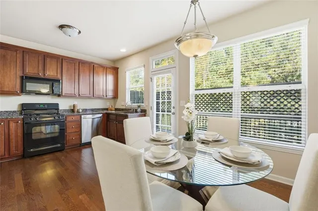 $349,500 | 1186 Ridenour Boulevard, Unit 5, Kennesaw, GA 30152