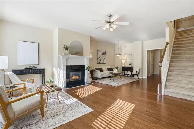 $349,500 | 1186 Ridenour Boulevard, Unit 5, Kennesaw, GA 30152