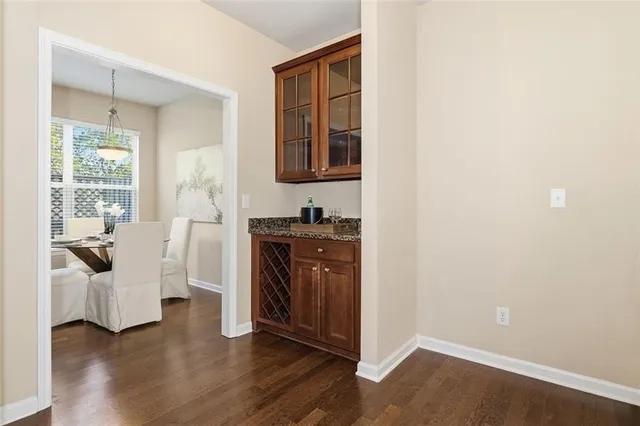 $349,500 | 1186 Ridenour Boulevard, Unit 5, Kennesaw, GA 30152