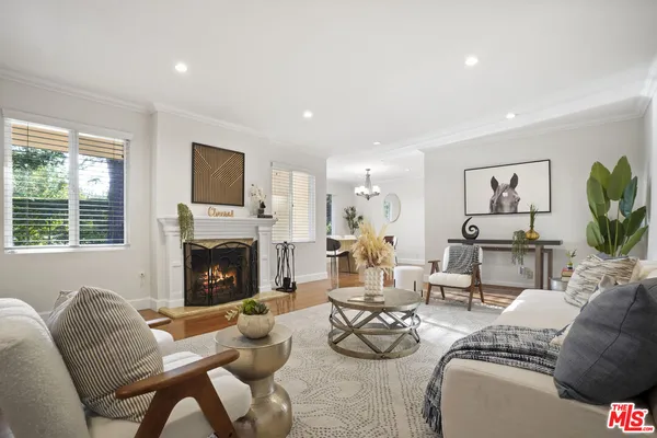 $1,595,000 | 2452 North Altadena Drive, Altadena, CA 91001