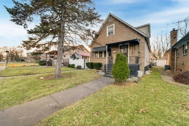$225,000 | 14446 Des Plaines Street, Harvey, IL 60426
