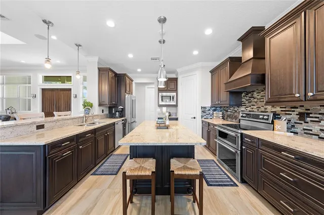 a view of a livingroom with furniture and a garage