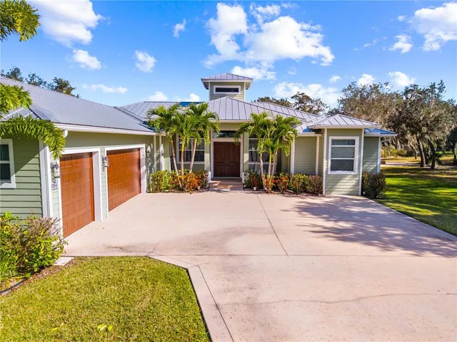 $889,000 | 7354 Red Beach Court, Sebring, FL 33876