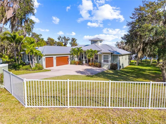 $889,000 | 7354 Red Beach Court, Sebring, FL 33876