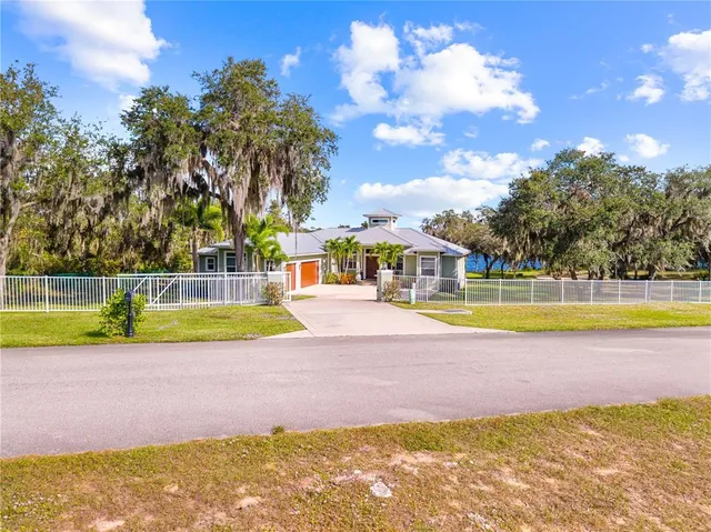 $889,000 | 7354 Red Beach Court, Sebring, FL 33876