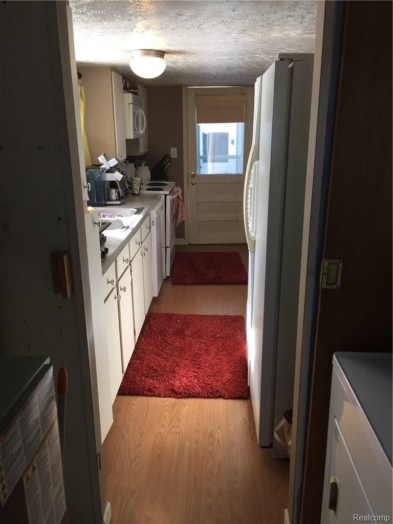131 Rexton Street Novi, MI 48377 - Photo 24 of 29 131 Rexton 003.jpg