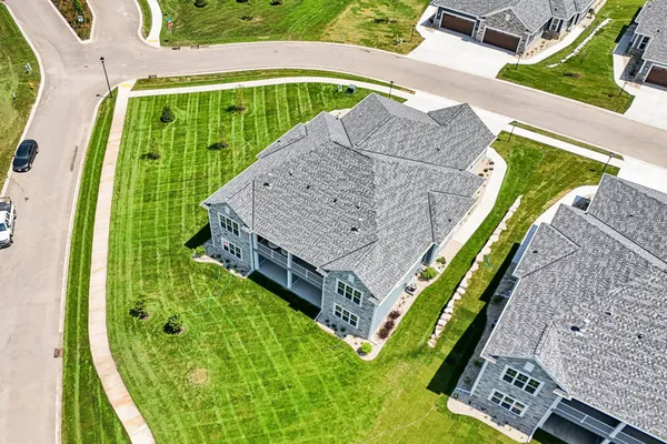 $633,900 | 2116 Bluestem Drive, Unit 1402, Waukesha, WI 53188