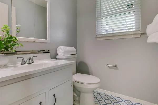 $275,000 | 914 Meadow Mead Drive, Allen, TX 75002