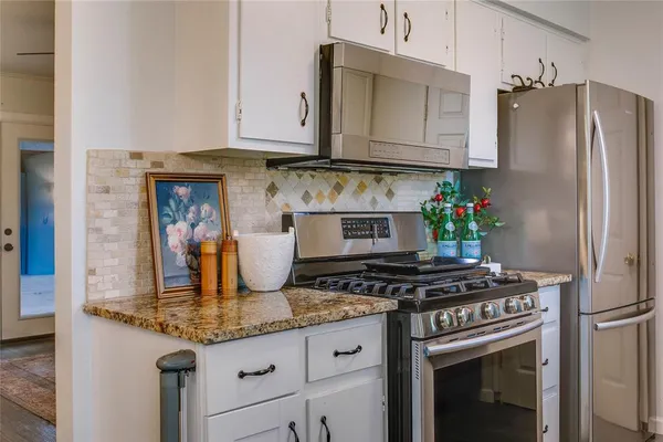 $275,000 | 914 Meadow Mead Drive, Allen, TX 75002