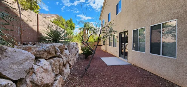 $3,200 | 9464 Ojibwa Avenue, Las Vegas, NV 89149