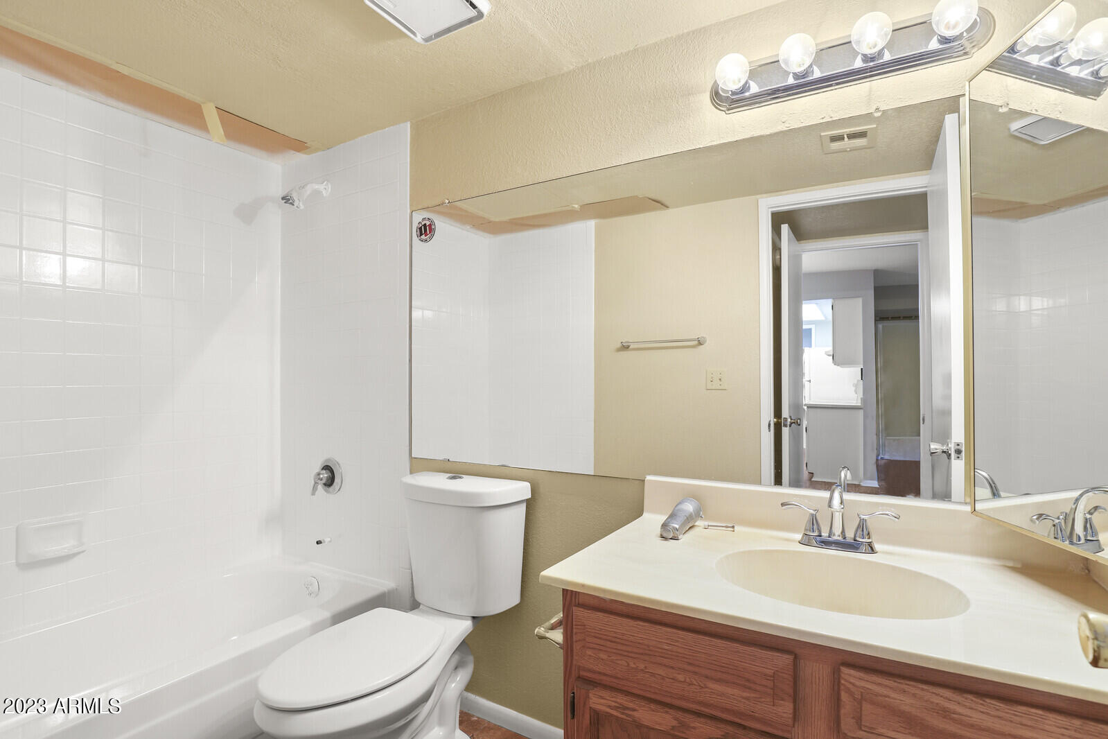 16635 North Cave Creek Road, Unit 112 Phoenix, AZ 85032 - Photo 11 of 20 Bathroom1