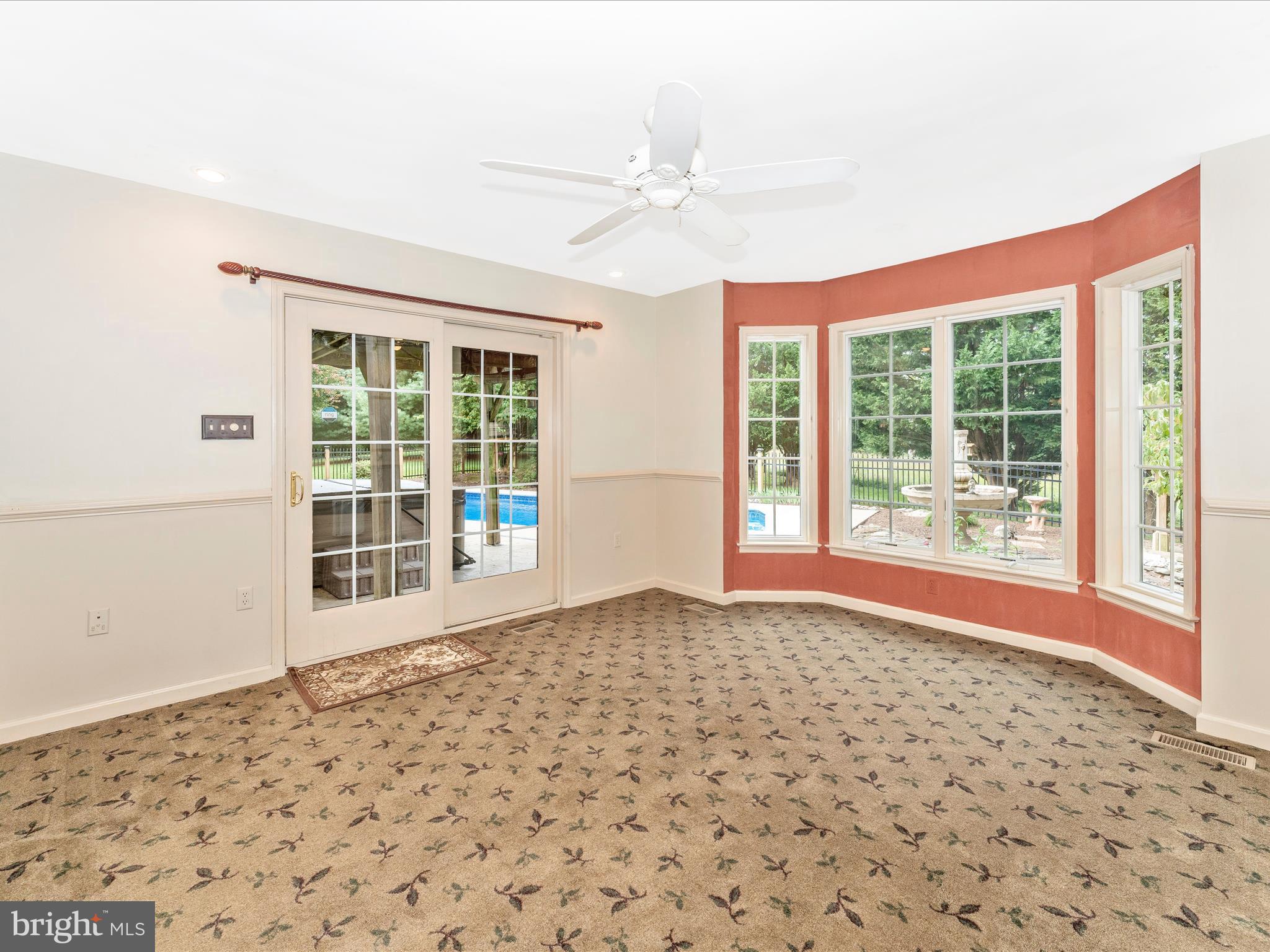 494 Ross Mill Ridge Hedgesville, WV 25427 - Photo 20 of 54 Sunroom