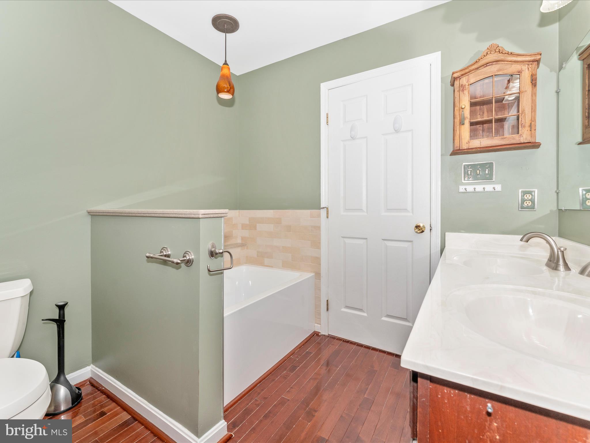 494 Ross Mill Ridge Hedgesville, WV 25427 - Photo 34 of 54 Primary Bathroom