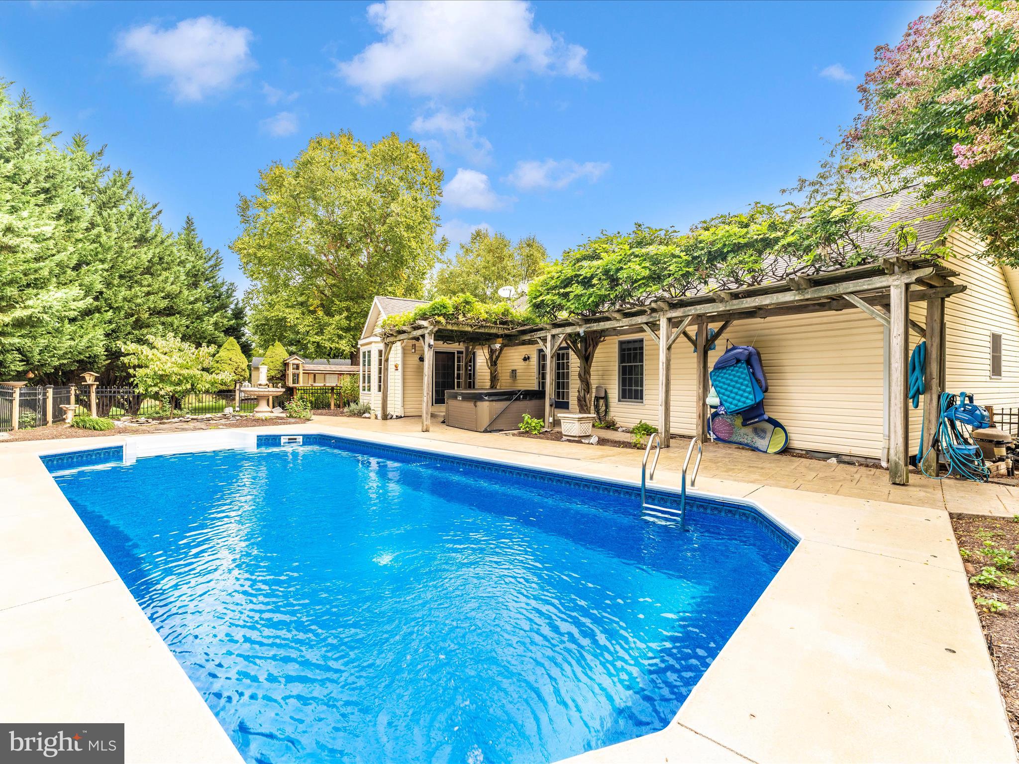 494 Ross Mill Ridge Hedgesville, WV 25427 - Photo 48 of 54 Back Patio/Pool