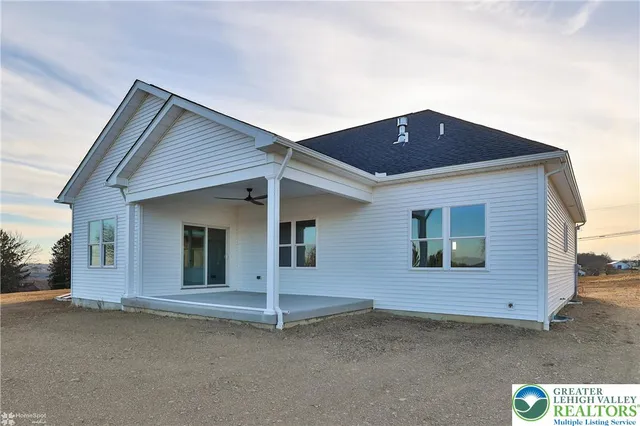 $695,000 | 448 Long Lane Road, Walnutport, PA 18088