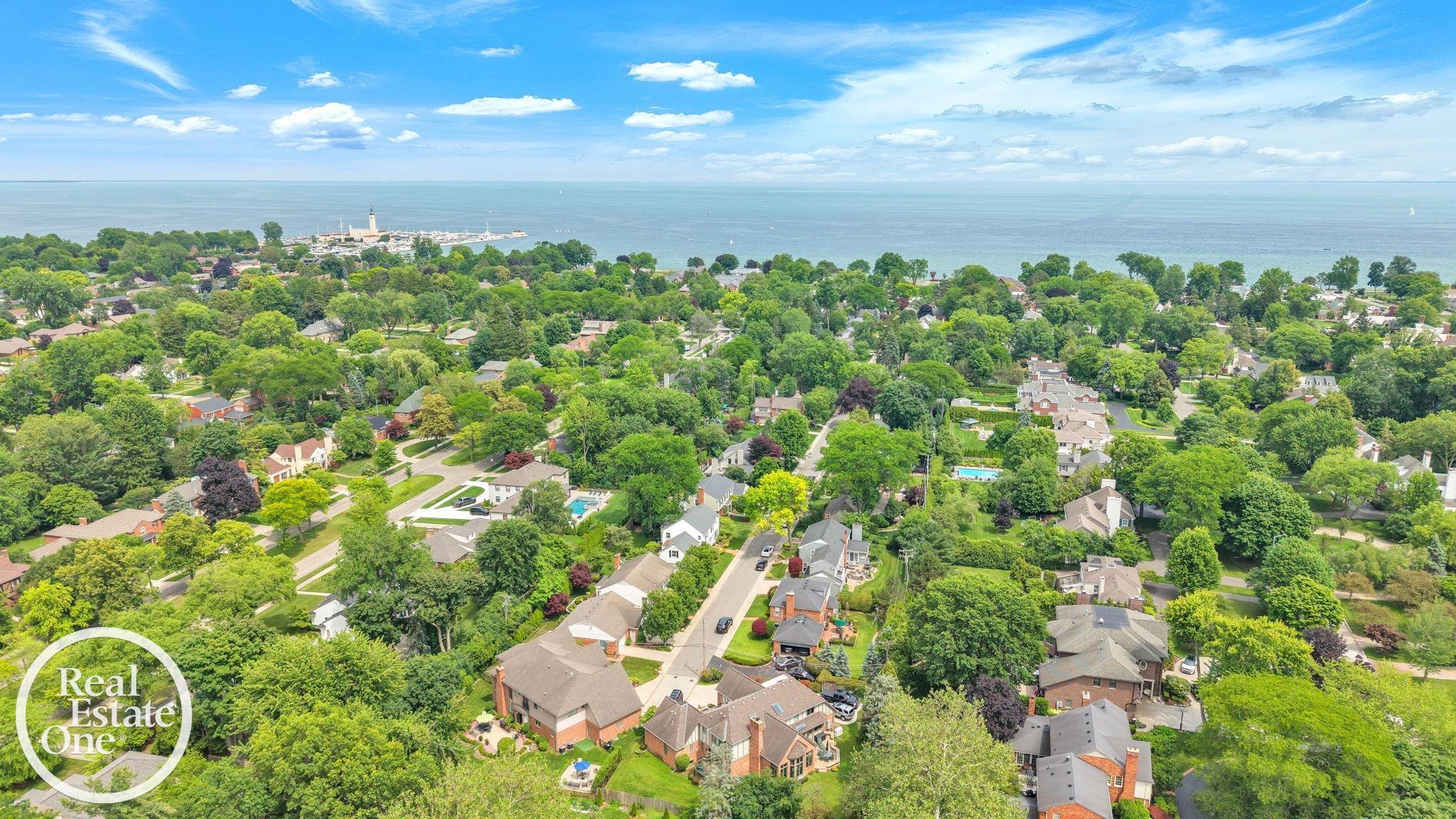 90 Colonial Road Grosse Pointe, MI 48236 - Photo 46 of 49 50213312-3dd04103-4d35-49d5-b6bd-ba6a0b534d31.JPG