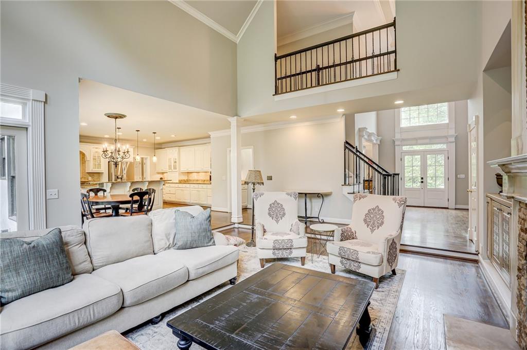 5940 Whitestone Lane Suwanee, GA 30024 - Photo 4 of 56