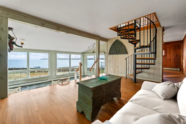 $2,500,000 | 81 Nubble Road, York, ME 03909