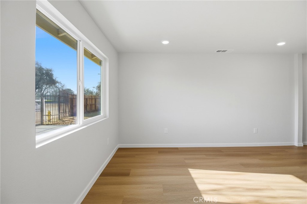 1463 West 25th Street Merced, CA 95340 - Photo 7 of 21