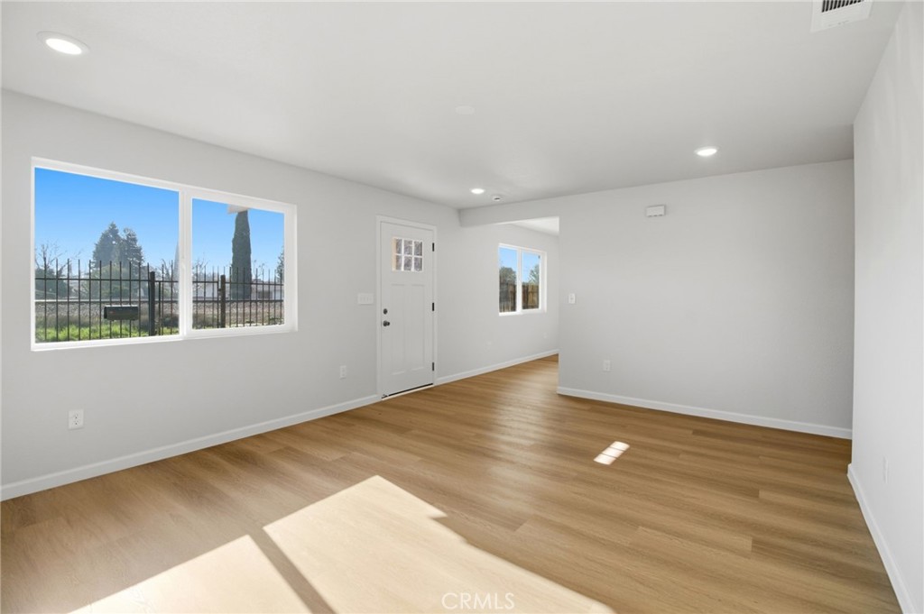 1463 West 25th Street Merced, CA 95340 - Photo 9 of 21