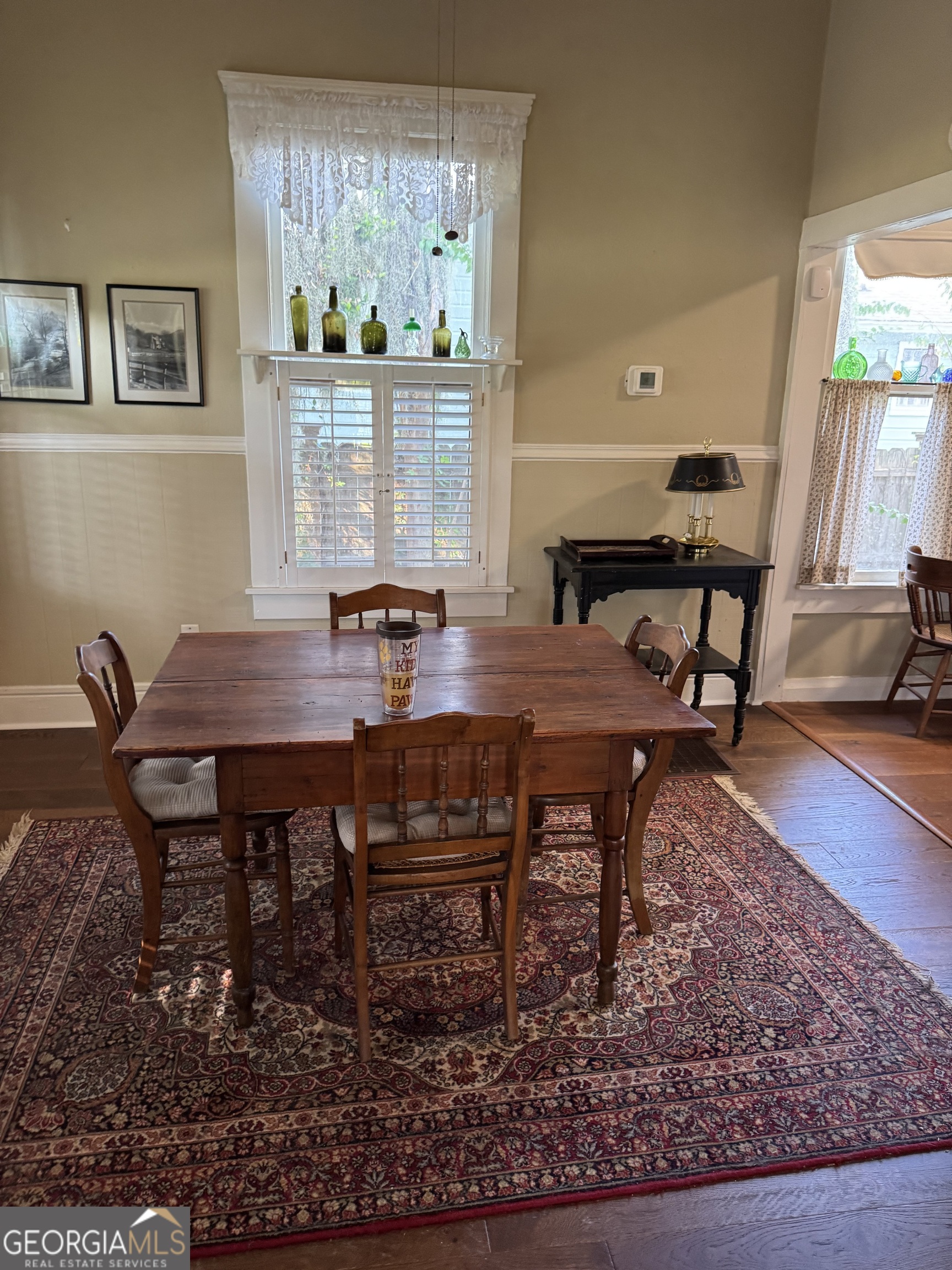 404 Ready Street St. Marys, GA 31558 - Photo 4 of 14 a view of a dining room with furniture