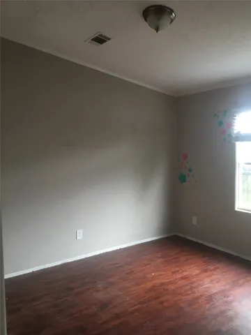 $1,275 | 11918 Kingslake Forest Drive, Houston, TX 77044