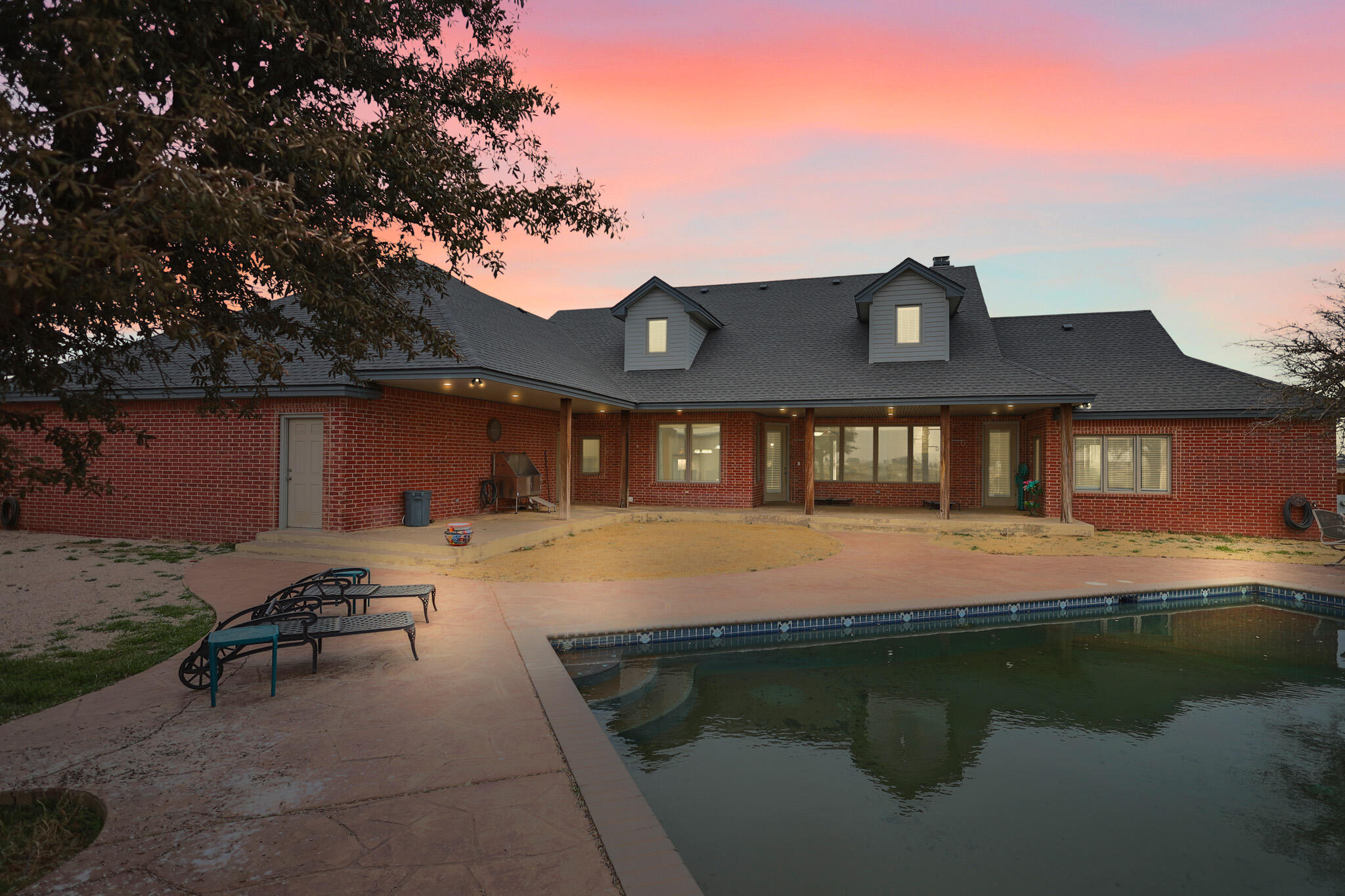 5513 County Road 7940 Lubbock, TX 79424 - Photo 40 of 40 Twilight- Back