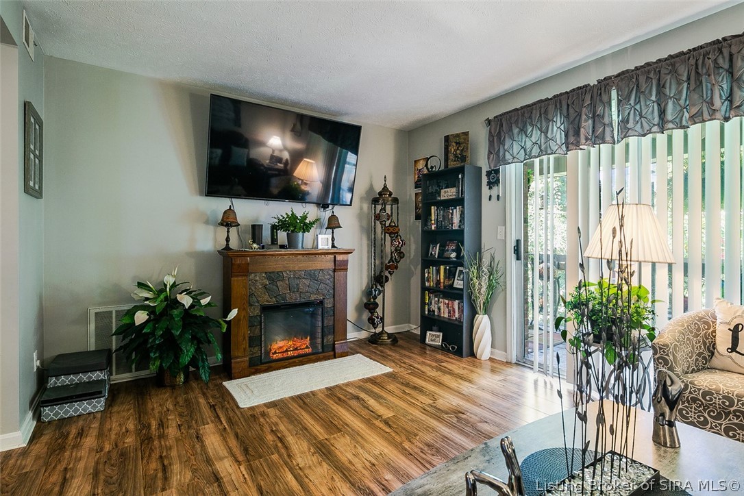 1409 Slate Run Road, Unit 7 New Albany, IN 47150 - Photo 19 of 27 Gallery Image 19