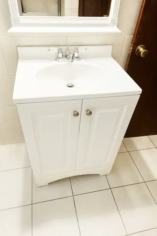 a close up view of washer and dryer