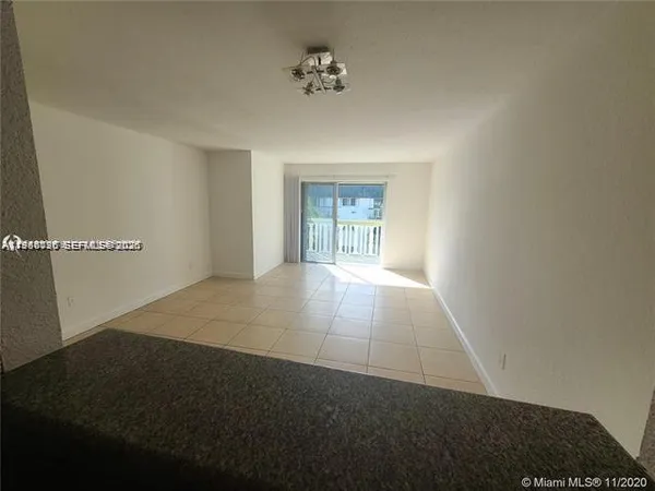 $1,470 | 15225 Northeast 6th Avenue, Unit B303, Miami, FL 33162