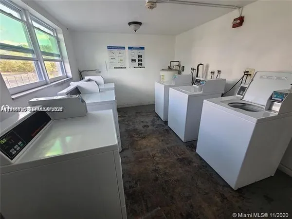$1,470 | 15225 Northeast 6th Avenue, Unit B303, Miami, FL 33162