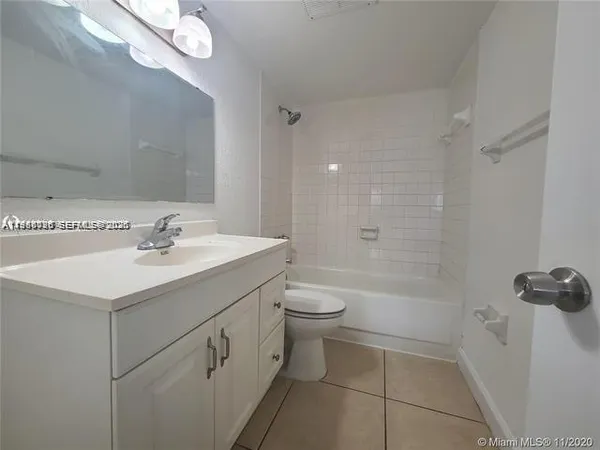 $1,470 | 15225 Northeast 6th Avenue, Unit B303, Miami, FL 33162