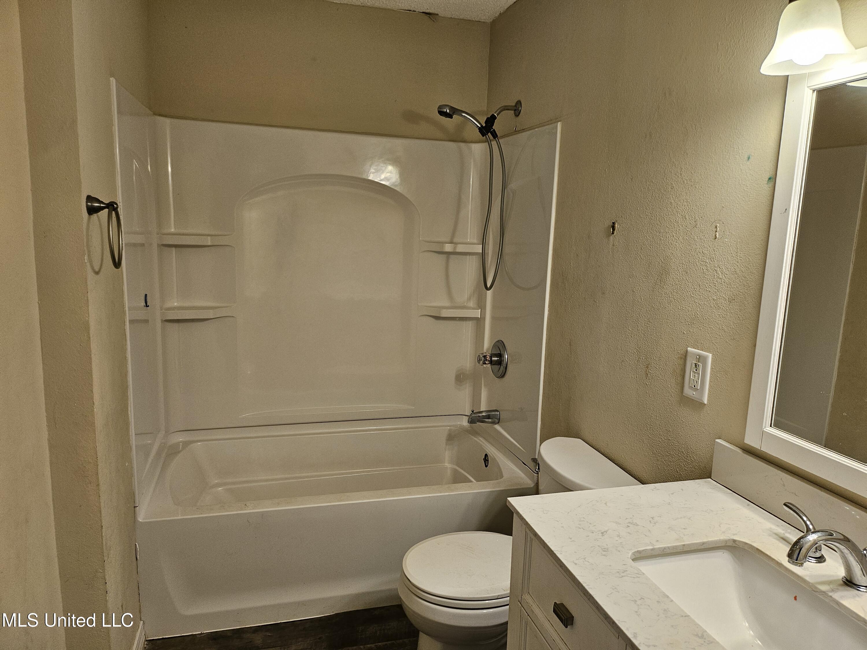 177 Mason Road Lucedale, MS 39452 - Photo 9 of 21 20241024_094936