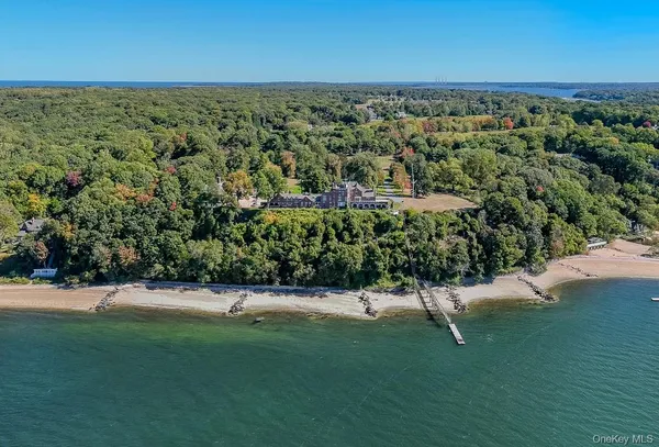 $17,995,000 | 31 Fort Hill Drive, Lloyd Harbor, NY 11743