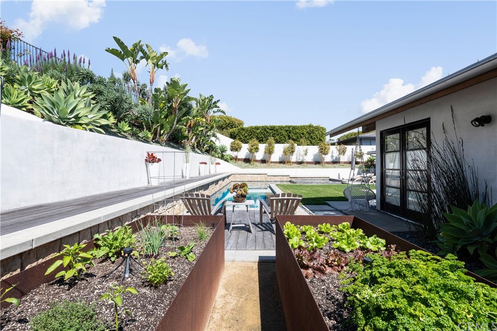 32561 Balearic Dana Point, CA 92629 - Photo 29 of 41 Organic Raised Bed Gardens that are self watering and easy to maintain.