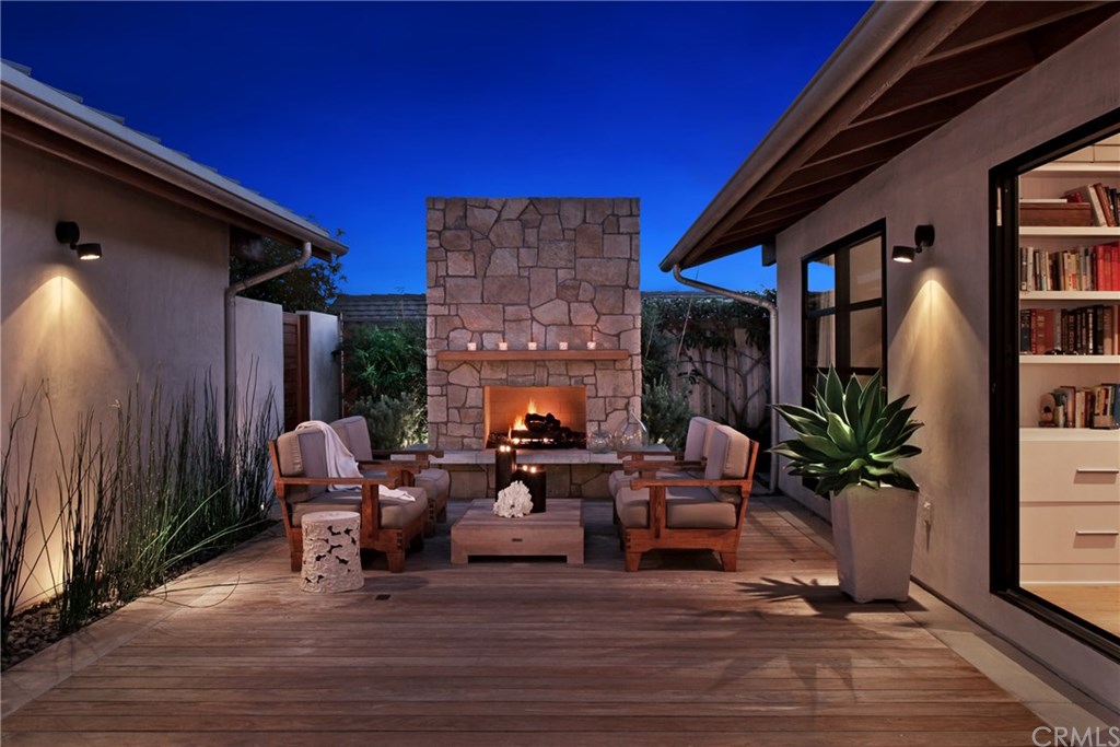 32561 Balearic Dana Point, CA 92629 - Photo 40 of 41 Interior Courtyard space adjacent to Master Suite and Office space.