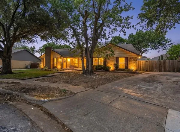 $315,000 | 3015 Clover Lane, Euless, TX 76039