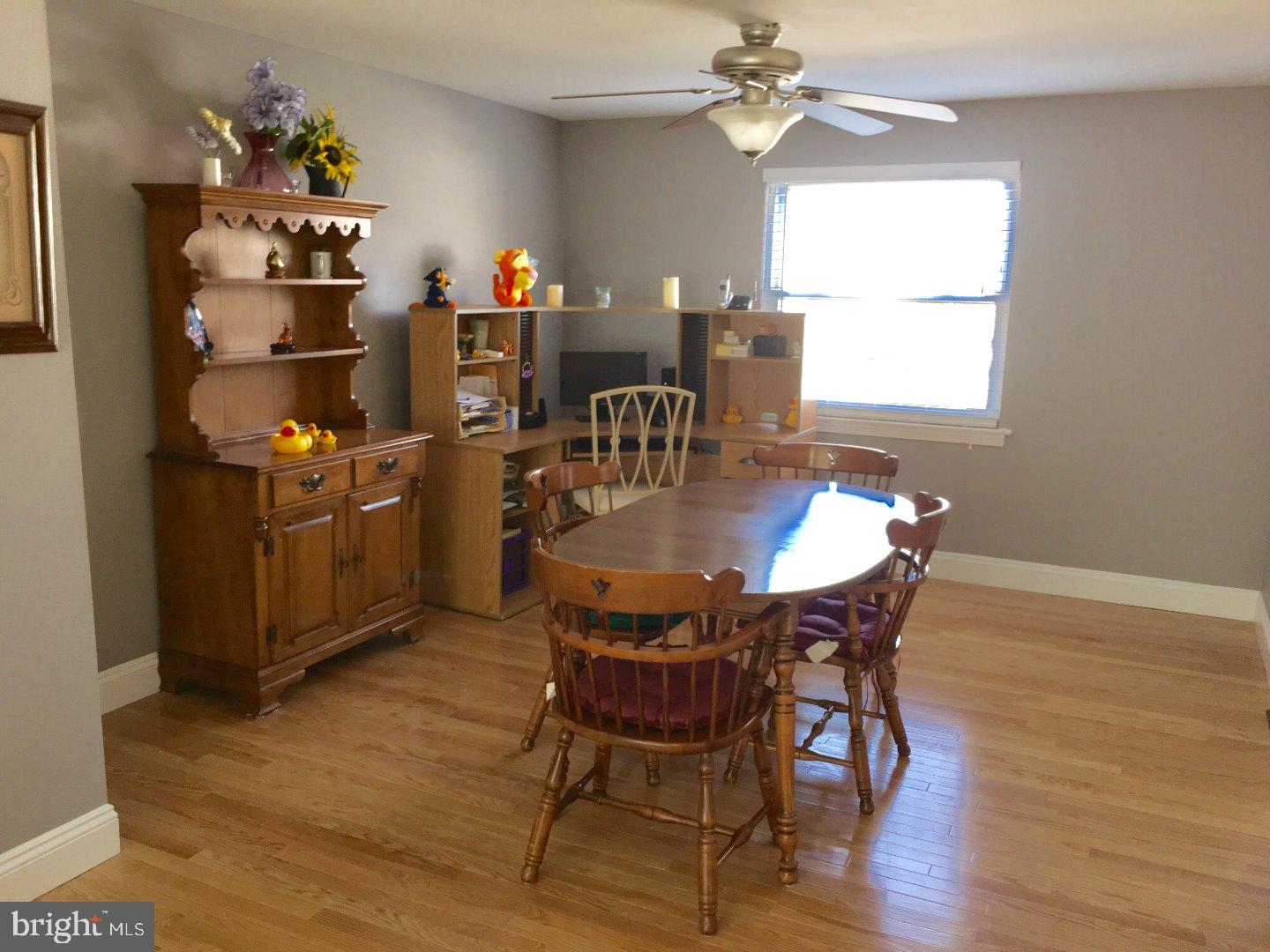 1857 Merlin Road Philadelphia, PA 19116 - Photo 10 of 22 Dining Room
