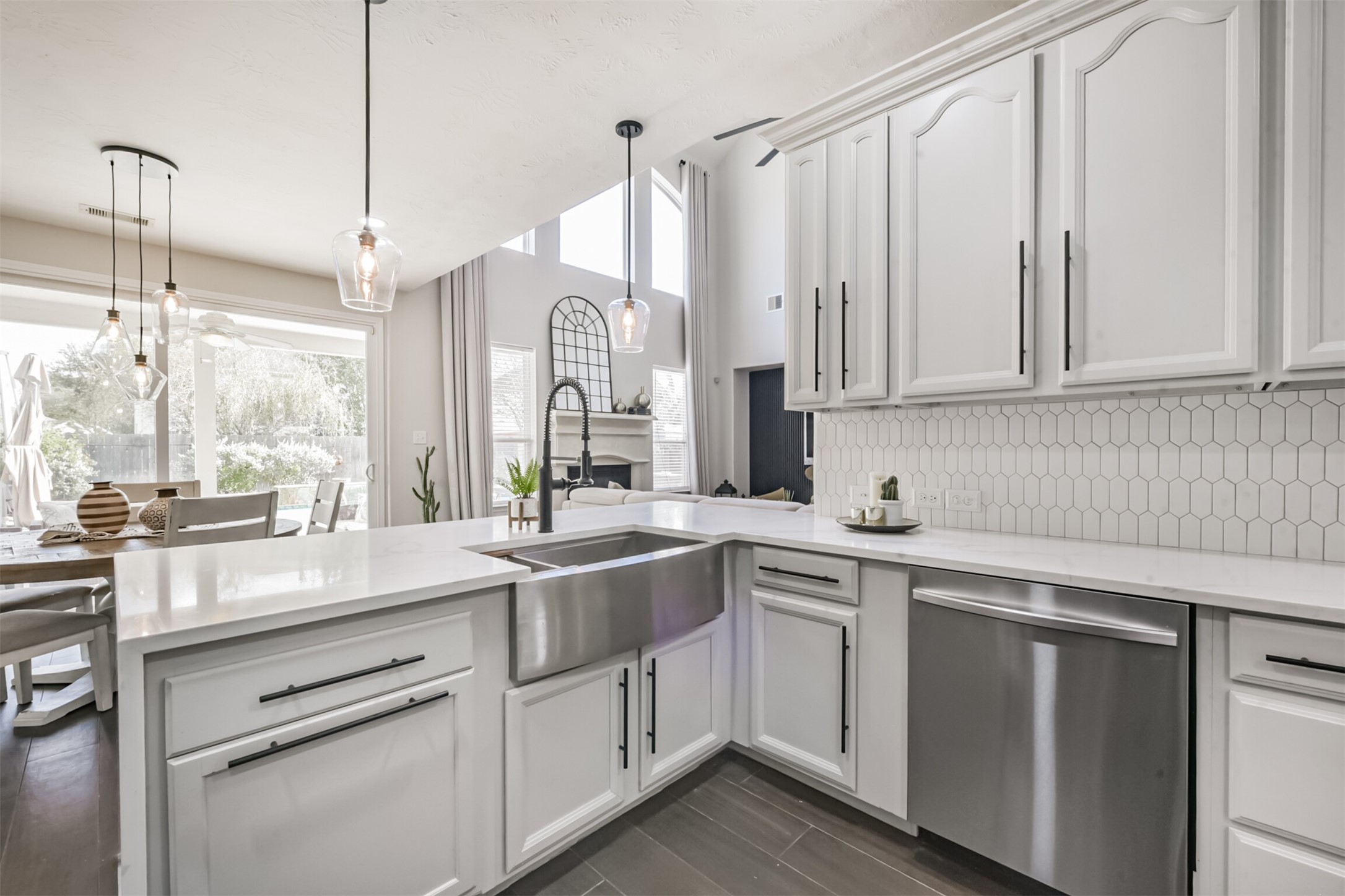 6806 Russelfield Lane Houston, TX 77049 - Photo 23 of 46