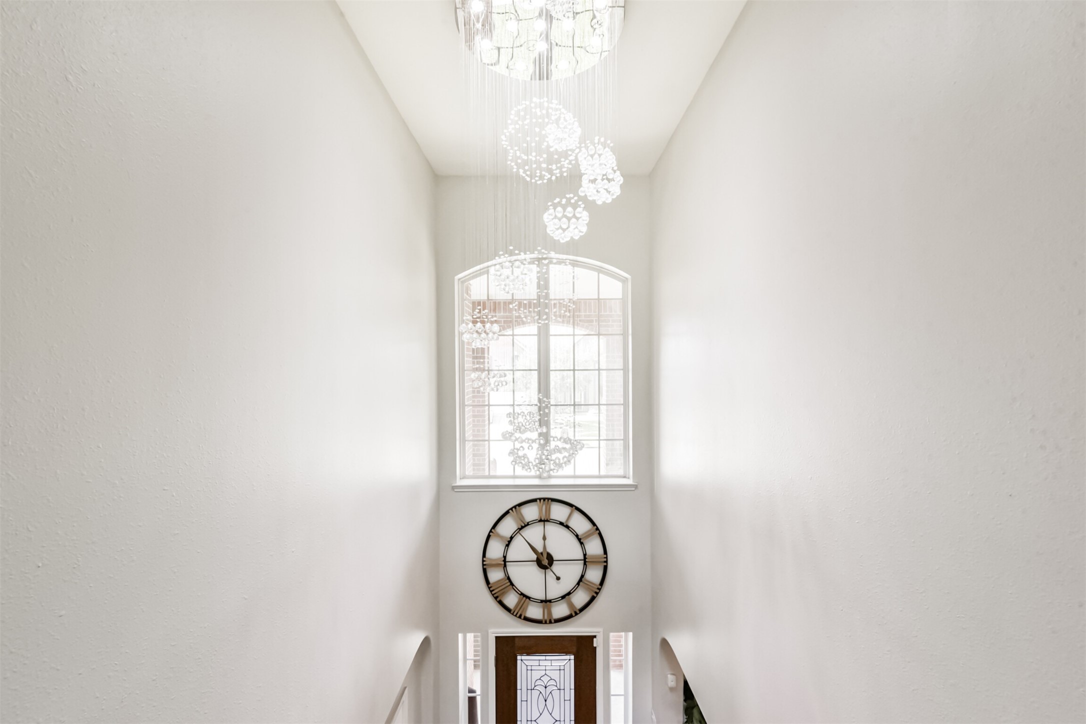 6806 Russelfield Lane Houston, TX 77049 - Photo 9 of 46 Grand Entrance with High End Updated Lighting